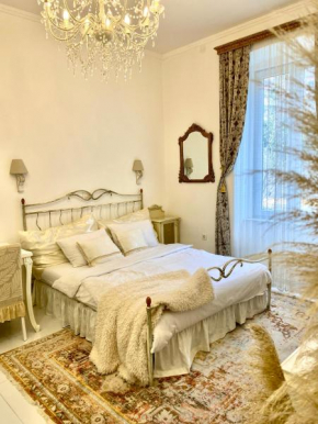 Petite Boudoir